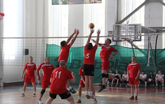 Энергетики провели турнир по волейболу посвященный "Дню России"
